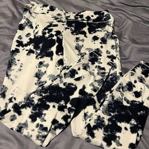 Soft cloudy leggings